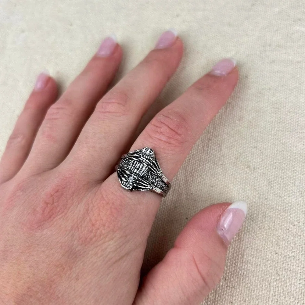 Vintage Y2K silver skeleton coffin dracula ring vampire cyber goth